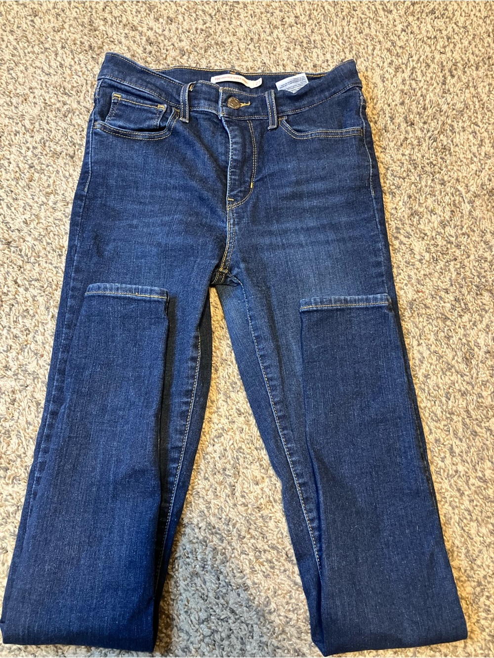 Levi's Women's High Rise 720 Super Skinny Skinny Size 27W x 32L